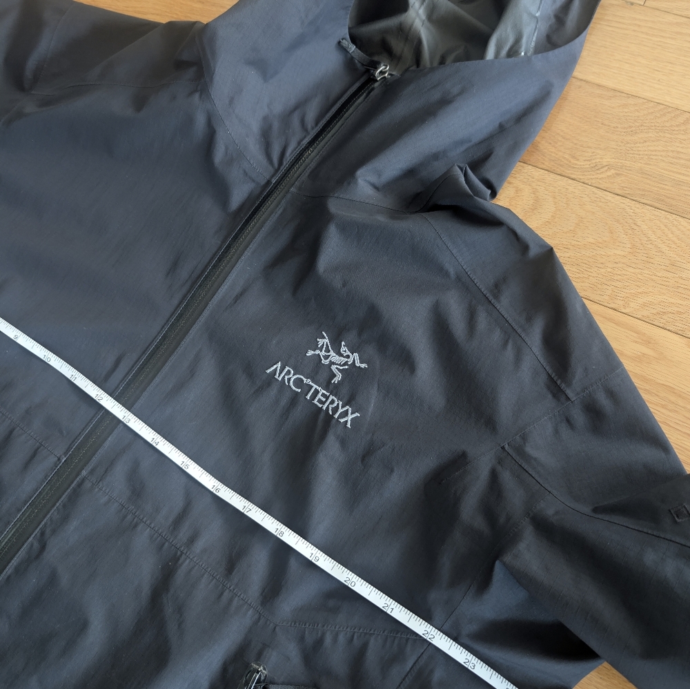 Arc'teryx Zeta SL Black Hooded Jacket Sz L Out Of Stock - Picture 9 of 9